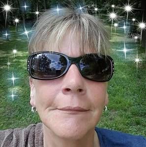 Meet your Posher, Brenda